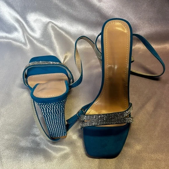 Elegant Blue Strappy Heels with Rhinestone Accents - Picture 3 of 5